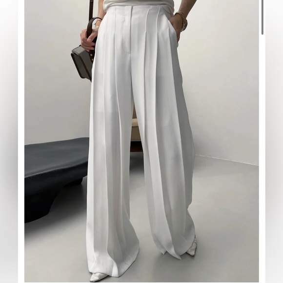 The Frankie Shop Pants - Frankie shop Dillion pleated pants